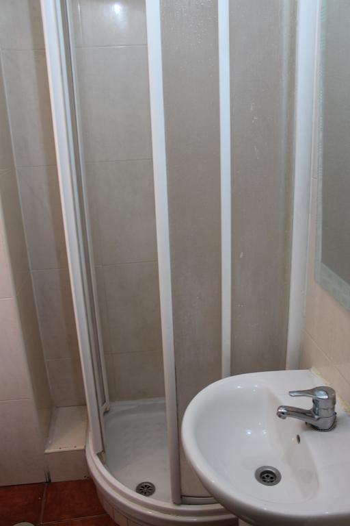 Hostal Graciela Madrid Dış mekan fotoğraf